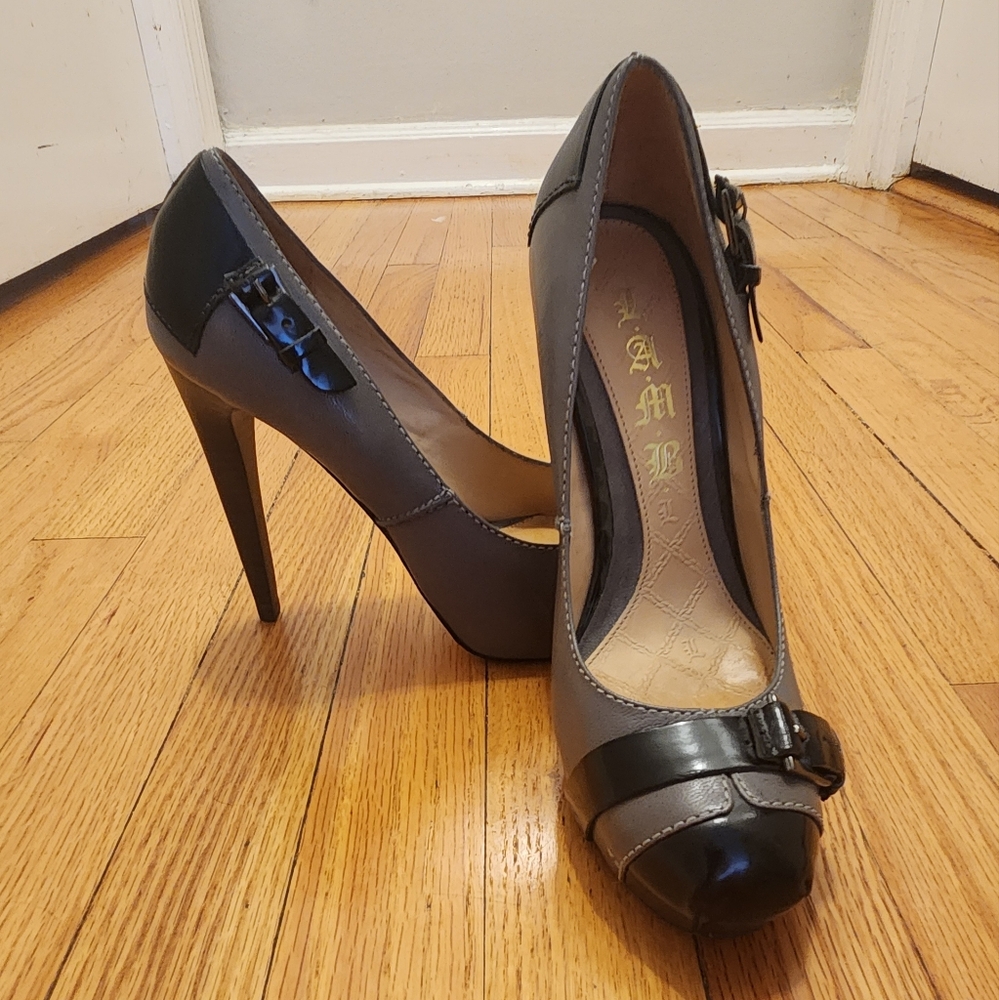 L.A.M.B. "Kochi" EUC Women's Black and Gray Stiletto Heels Sz 7.5